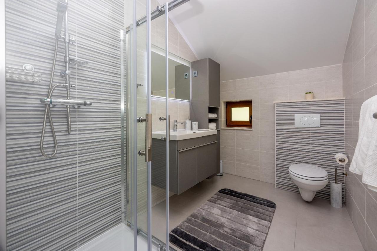 Villa Antani With Heated Pool, Sauna & Jacuzzi Crikvenica Exteriér fotografie