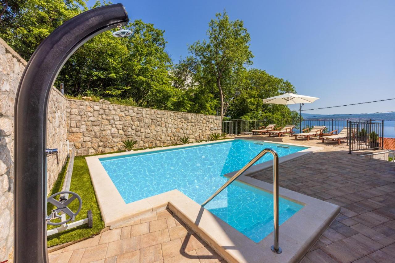 Villa Antani With Heated Pool, Sauna & Jacuzzi Crikvenica Exteriér fotografie
